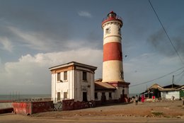 Accra;-Ghana;-Jamestown;-lighthouse;-Jamestown-lighthouse;-tower;-keepers-house;-stone;-architecture;-architectural-detail;-colonial-architecture;-colonial-heritage;-Gold-Coast;-West-Africa;-Gulf-of-Guinea;-historic-district;-fishing-community;-seafront;-documentary-photography;-architectural-photography;-Kaleidos;-Kaleidos-images;-La-parole-à-limage;-Stories-Pictures;-Tarek-Charara